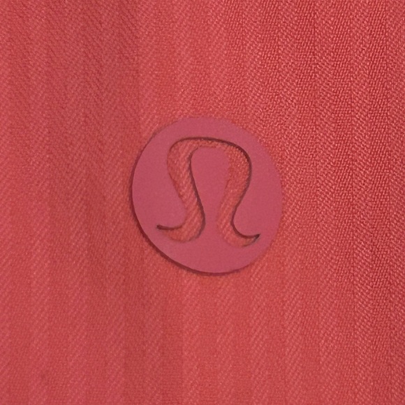 Lululemon Dance Studio Mid-Rise Cropped Pant
Sakura Pink, Size 14 - Picture 8 of 9